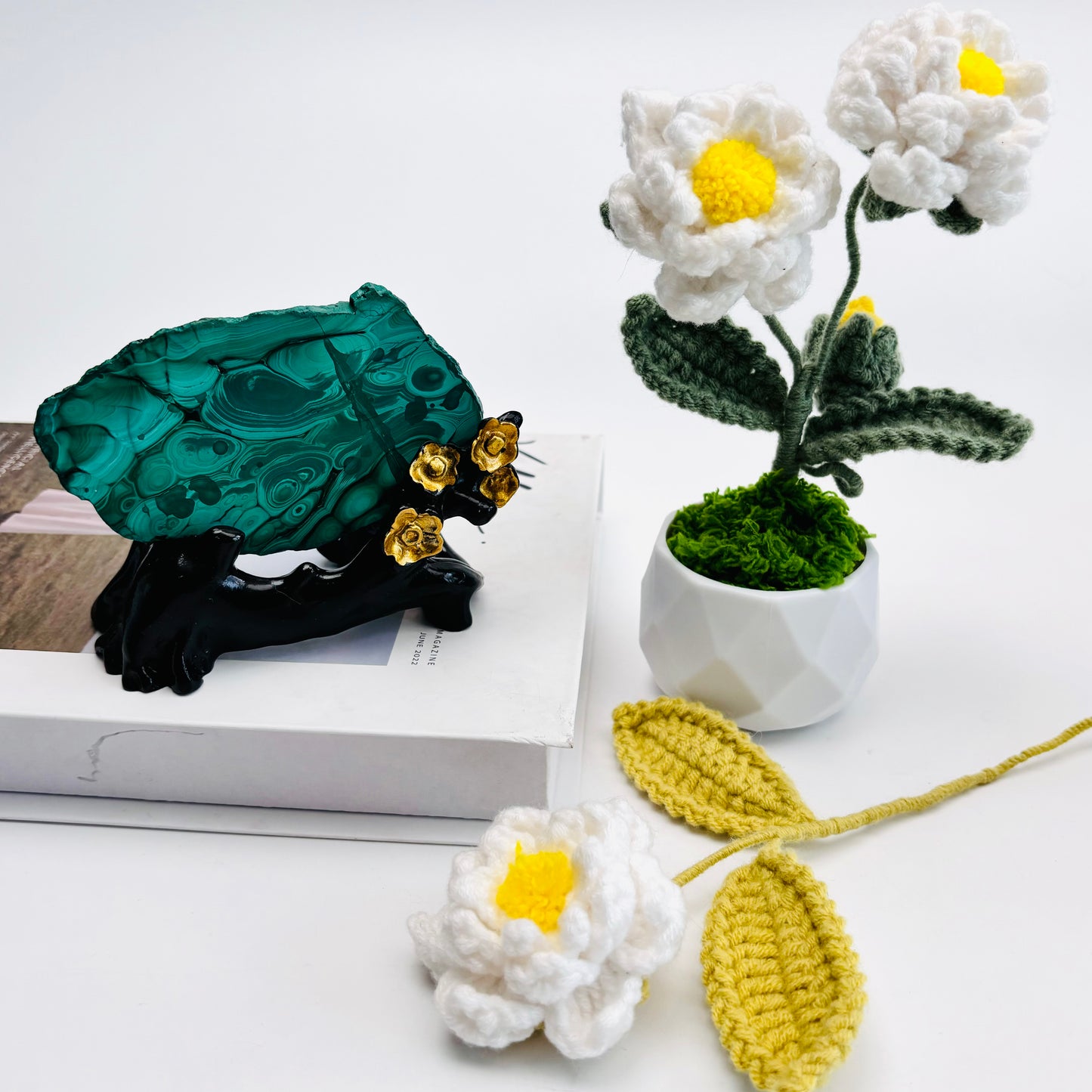 $4.5/1 pce Black blossom heart/specimen/ slab Resin base.