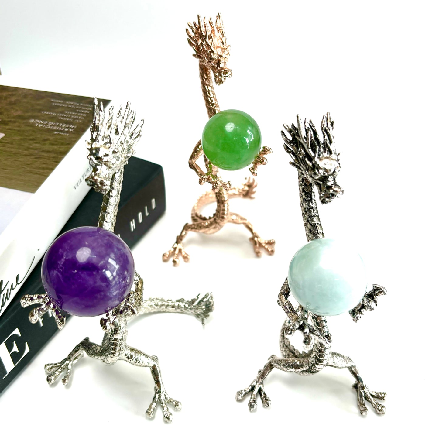 $10.7/1個 ライトローズゴールドのスタンディングドラゴンクリスタルベース、ブリリアントシルバーのスタンディングドラゴンクリスタルベース、ダークシルバーのスタンディングドラゴンクリスタルベース、クリスタルスフィアベース。