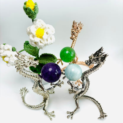 $10.7/1個 ライトローズゴールドのスタンディングドラゴンクリスタルベース、ブリリアントシルバーのスタンディングドラゴンクリスタルベース、ダークシルバーのスタンディングドラゴンクリスタルベース、クリスタルスフィアベース。