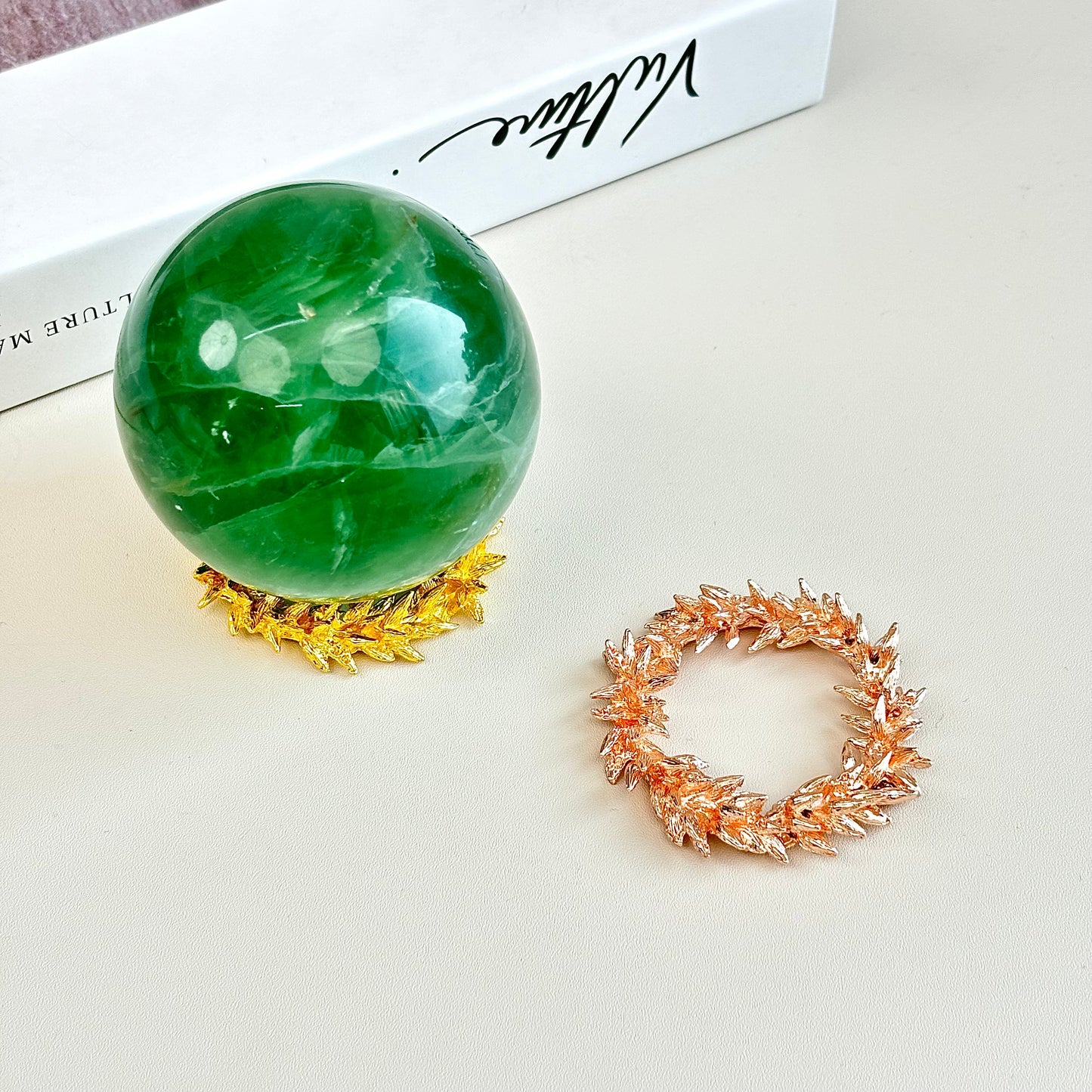 3 ドル / 1 個 輝くゴールドのガーランド クリスタル ベース、輝くローズ ゴールドのガーランド クリスタル ベース、クリスタル スフィア ベース。