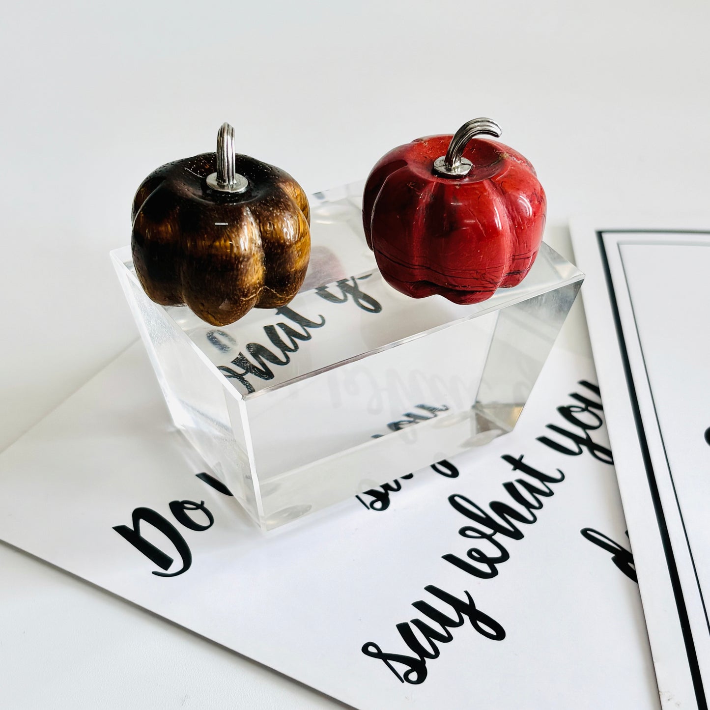 $11.6/1pcs Clear plain glass Acrylic base.