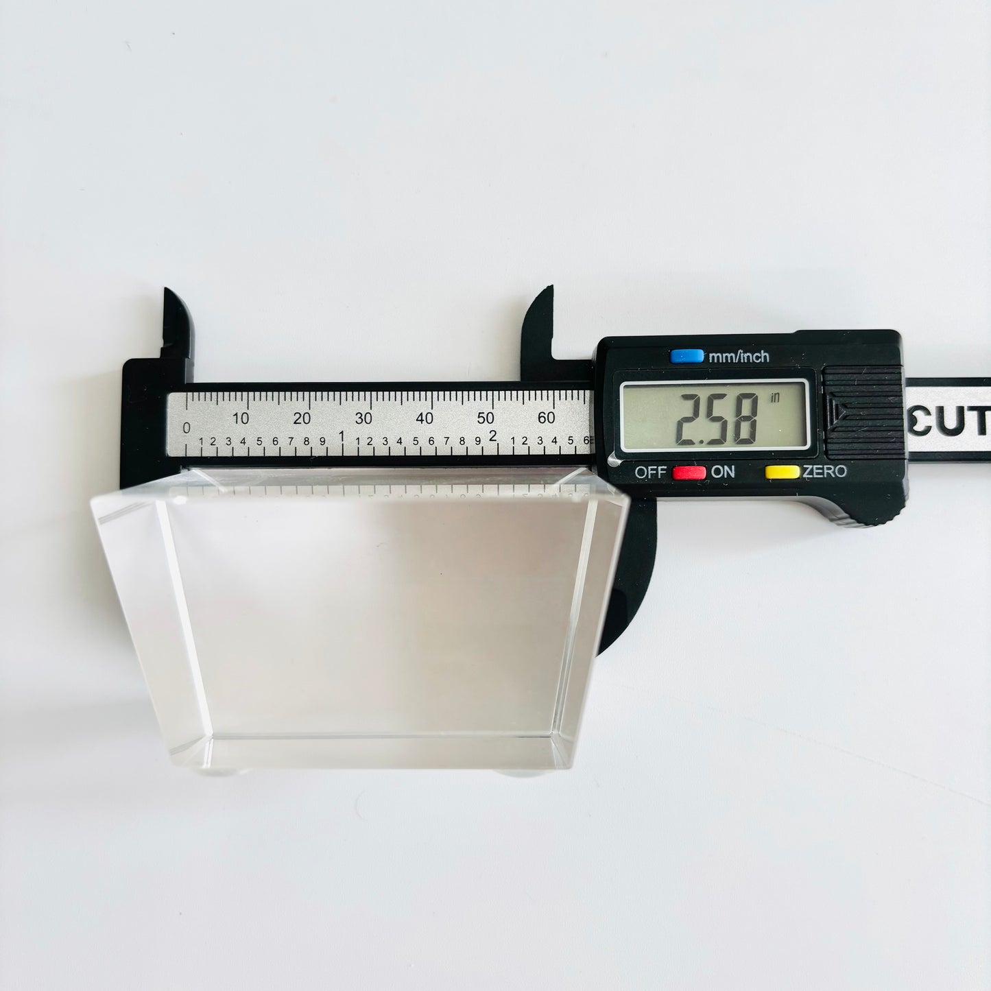 $11.6/1pcs Clear plain glass Acrylic base.