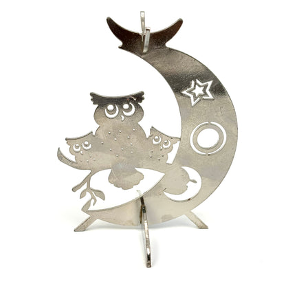$4.8/1 pieza Búho sentado en la base de la esfera de cristal lunar.