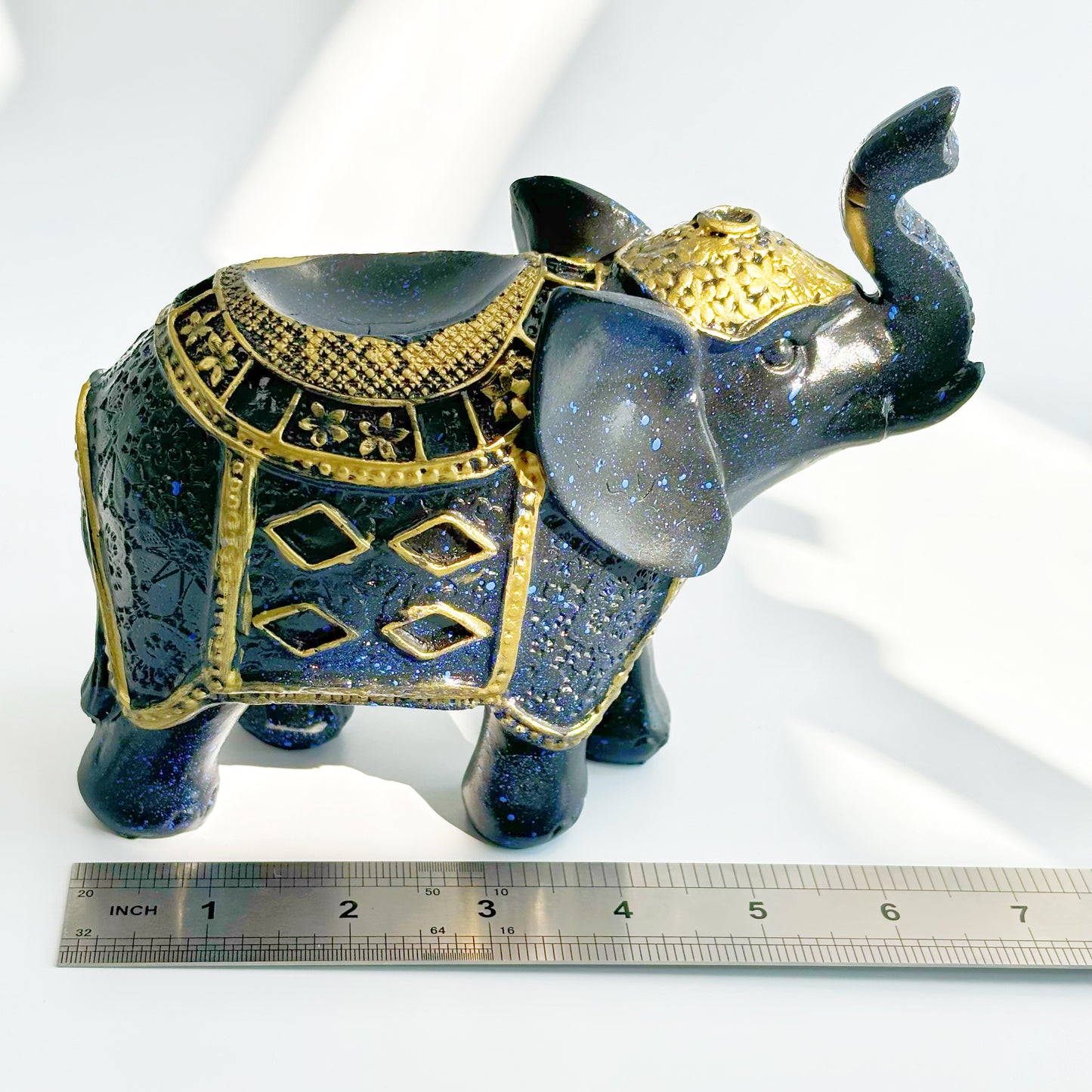 $21.8/1 pce Blue elephant  crystal sphere base