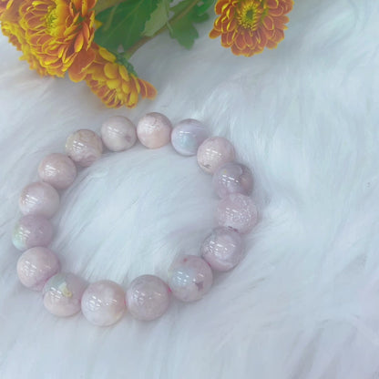 Flower agate bracelet.