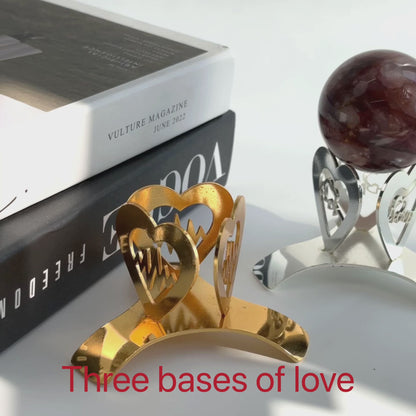 $5.6/1pcs Three hearts base crystal sphere base.