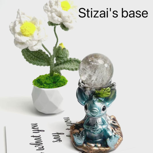 $11.5/1pcs Blue stitch  crystal  sphere base.